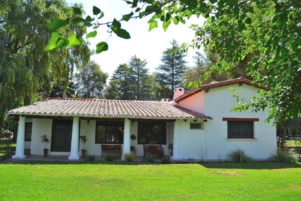 Posada La Celia Eugenio Bustos Exterior photo